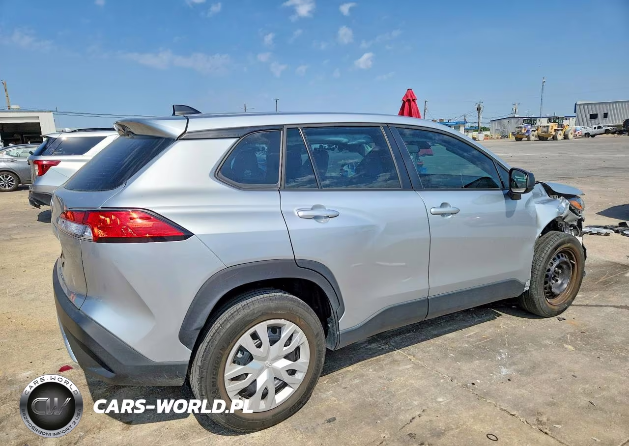 2022 Toyota Corolla Cross L VIN:7MUAAAAG0NV022609 - 3