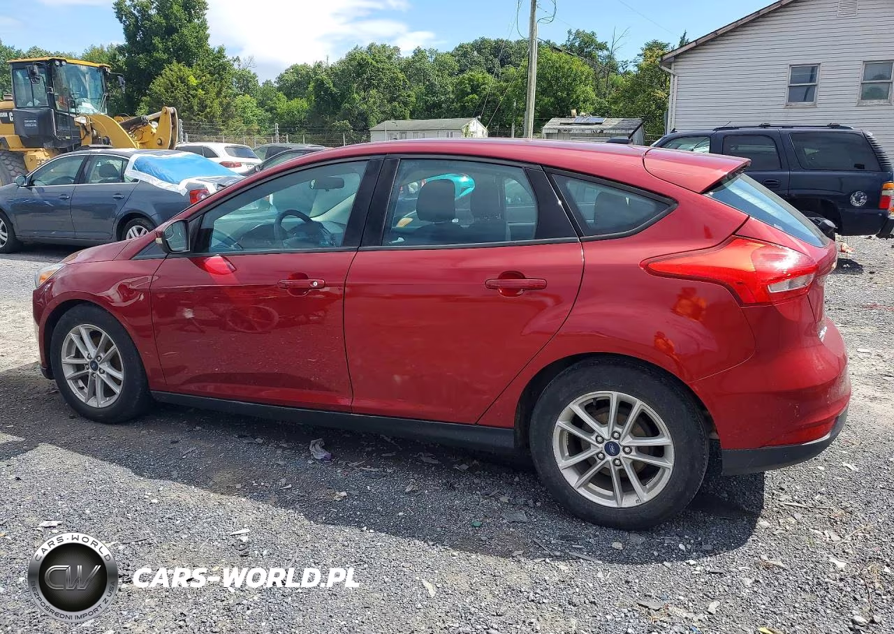 2017 Ford Focus Se VIN:1FADP3K24HL240925 - 2