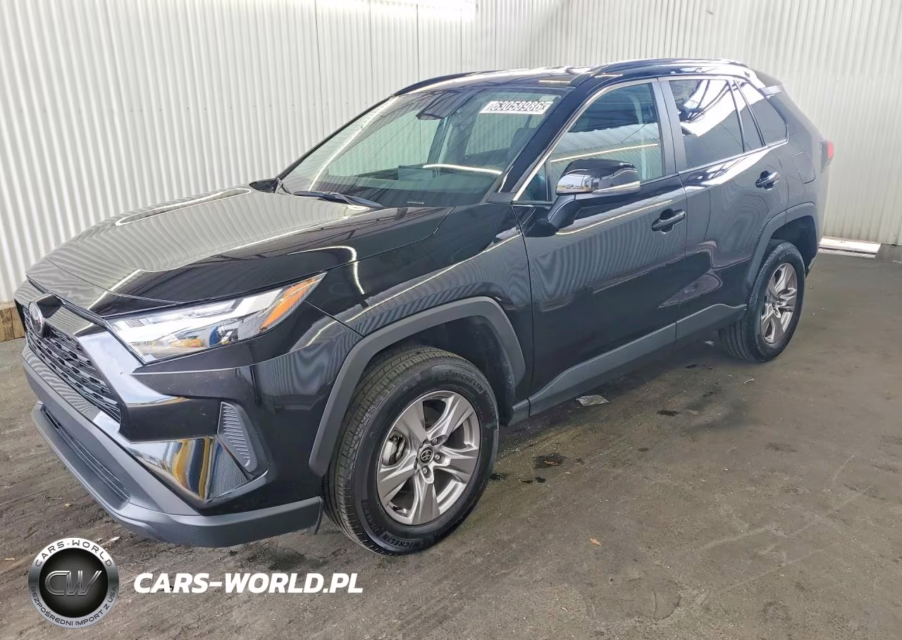 2025 Toyota Rav4 Xle – zdjęcie 1 z 13