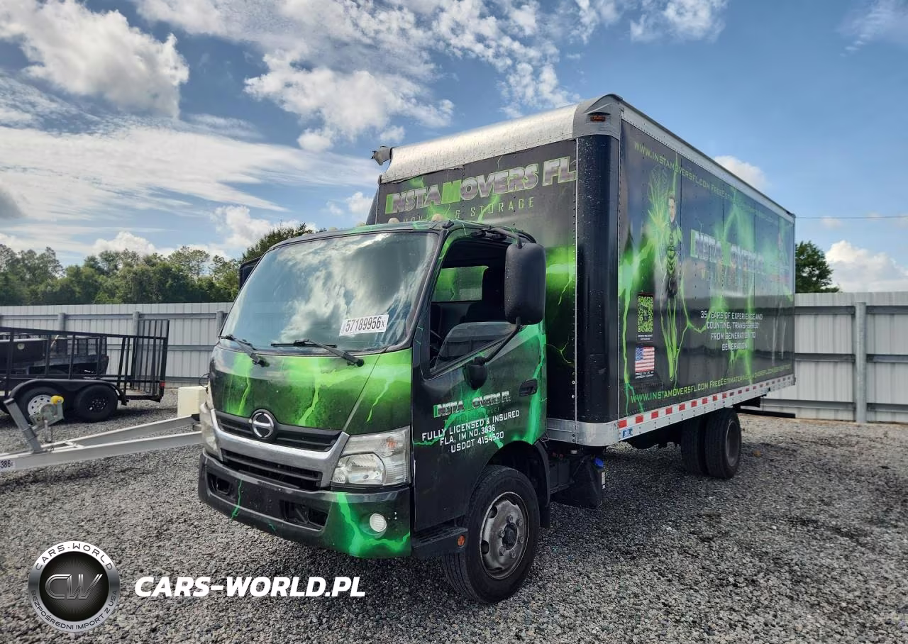 2017 Hino 195