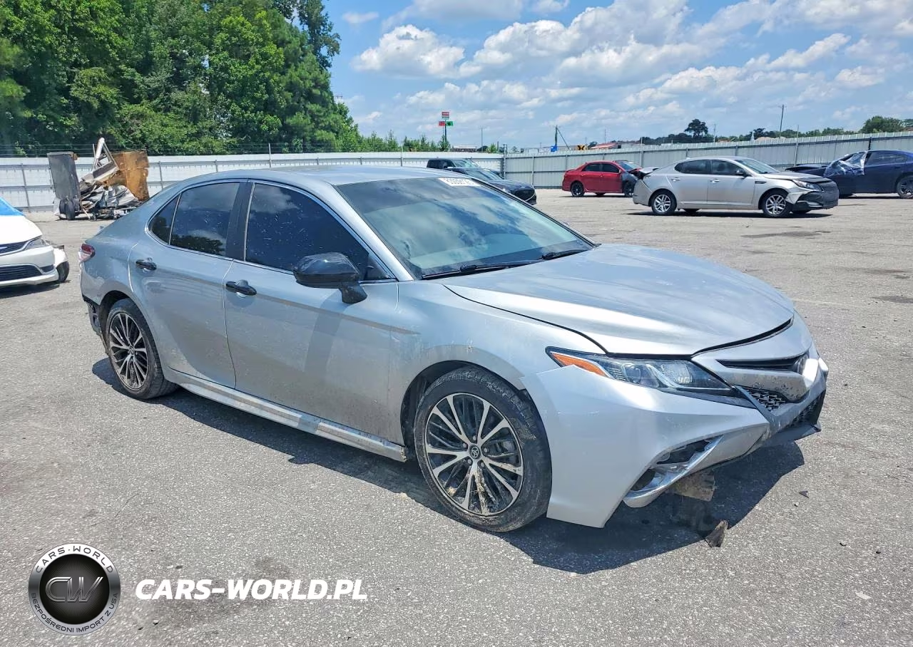 2020 Toyota Camry Se VIN:4T1G11AK9LU911082 - 4