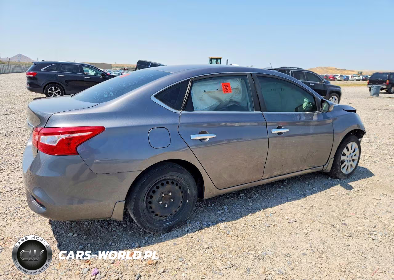 2018 Nissan Sentra S VIN:3N1AB7AP5JY305958 - 3