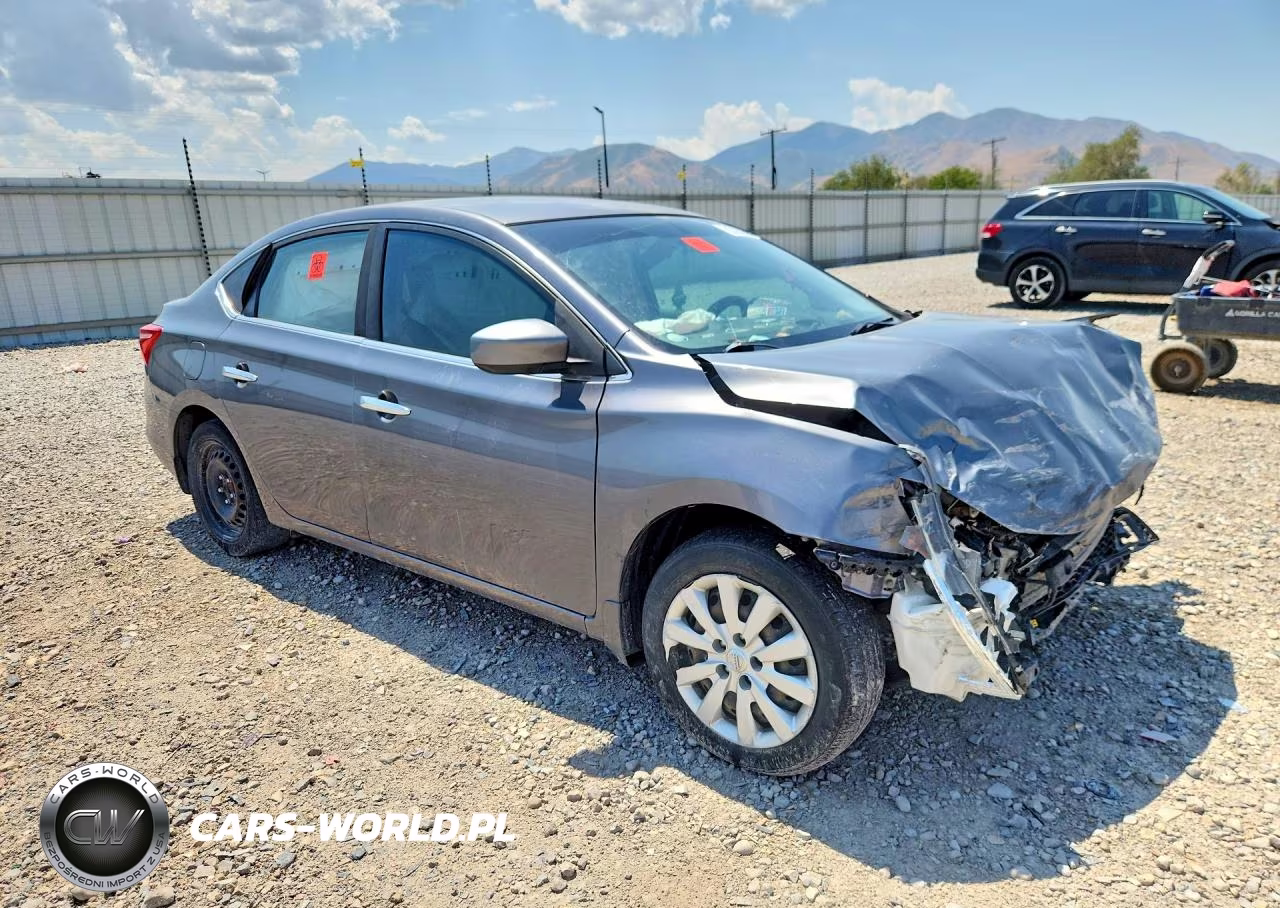2018 Nissan Sentra S VIN:3N1AB7AP5JY305958 - 4