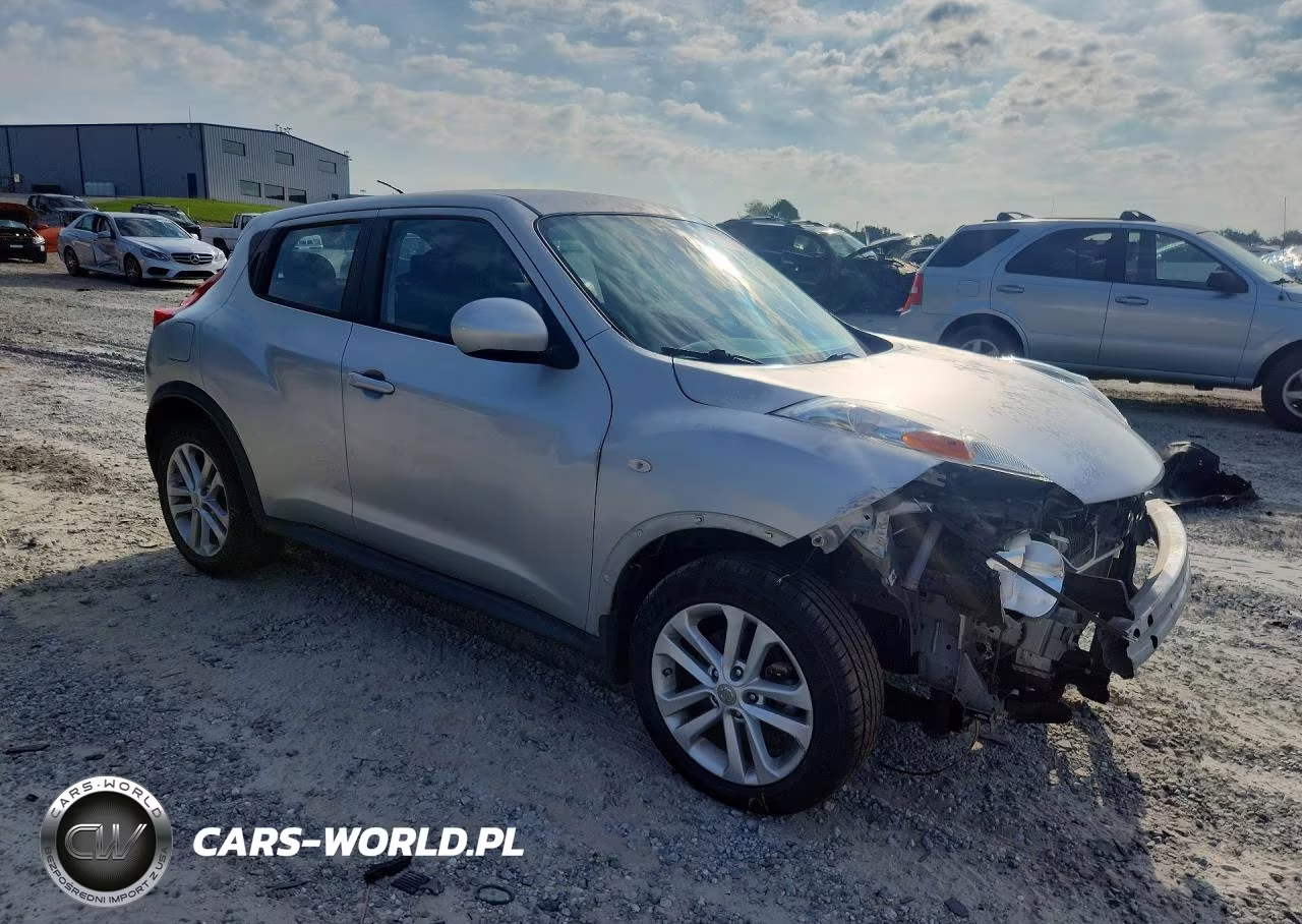 2013 Nissan Juke S VIN:JN8AF5MR1DT225853 - 4
