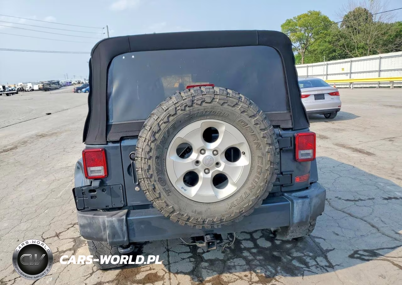 2017 Jeep Wrangler Unlimited Sahara VIN:1C4BJWEG6HL532801 - 6
