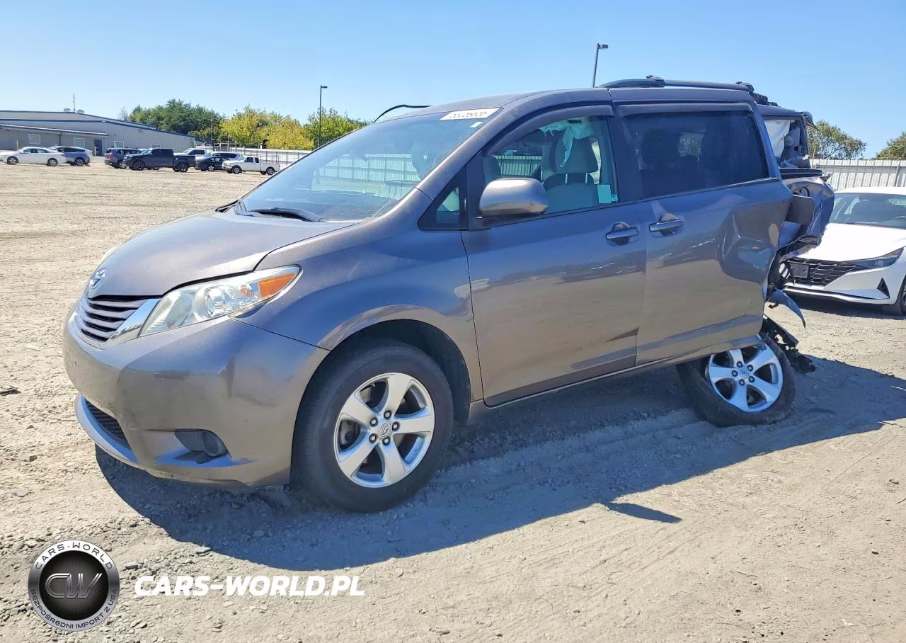 2016 Toyota Sienna Le