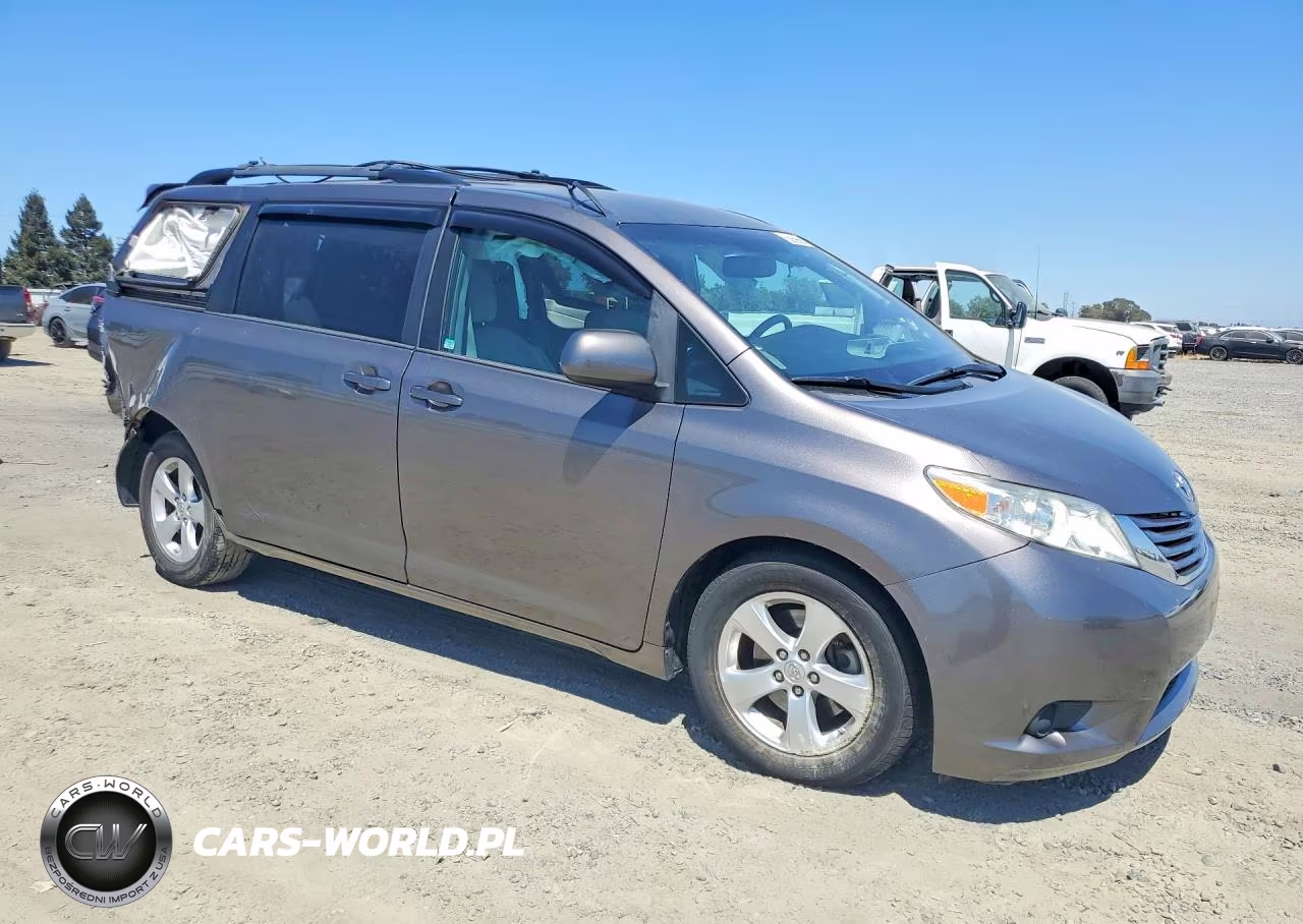 2016 Toyota Sienna Le VIN:5TDKK3DCXGS746603 - 4
