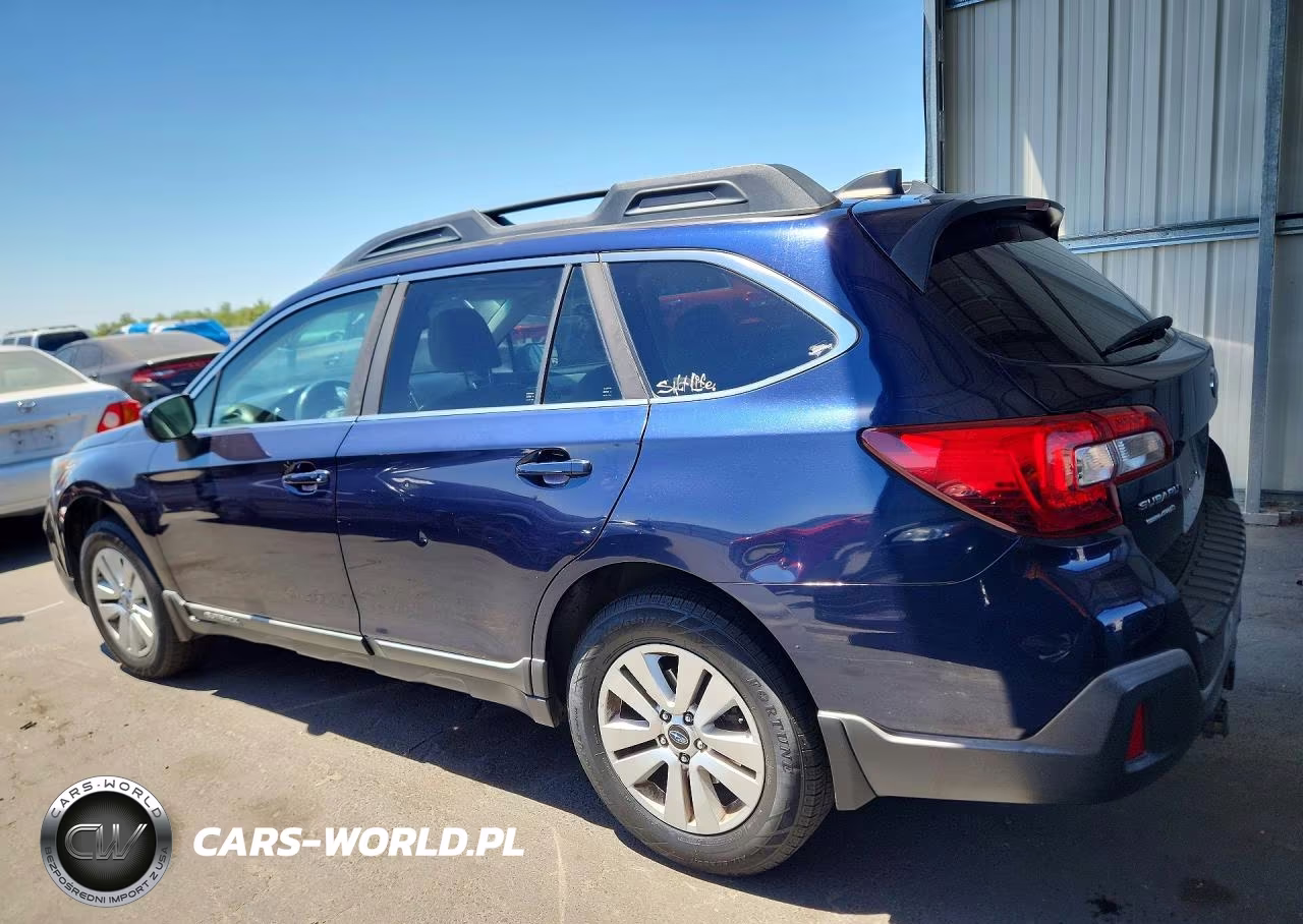 2018 Subaru Outback 2.5I Premium VIN:4S4BSADC8J3202870 - 2
