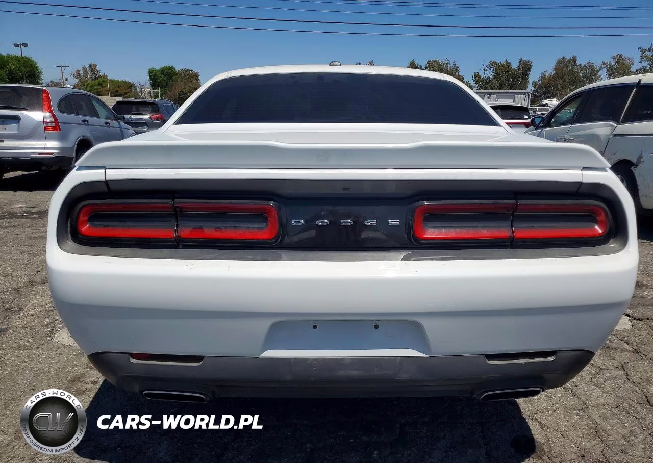 2015 Dodge Challenger Sxt VIN:2C3CDZAGXFH740228 - 6
