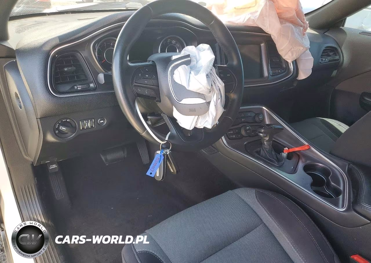 2015 Dodge Challenger Sxt VIN:2C3CDZAGXFH740228 - 8