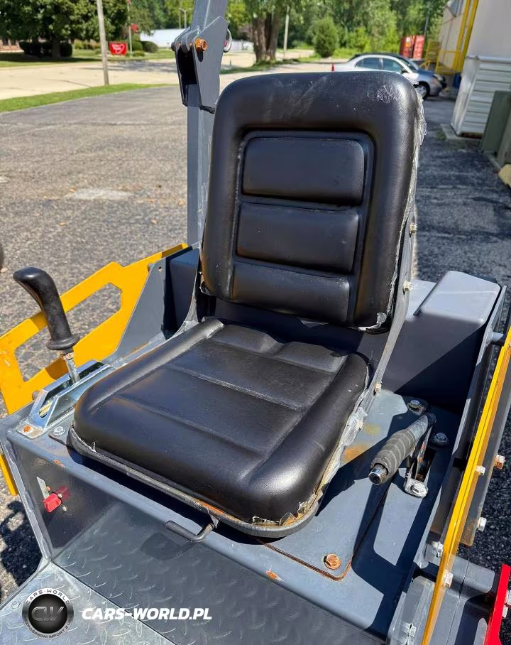 2025 OTHER EXCAVATOR  VIN:3810429 - 4