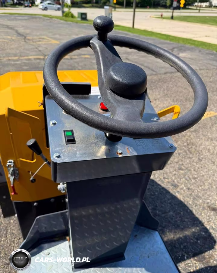 2025 OTHER EXCAVATOR  VIN:3810429 - 5
