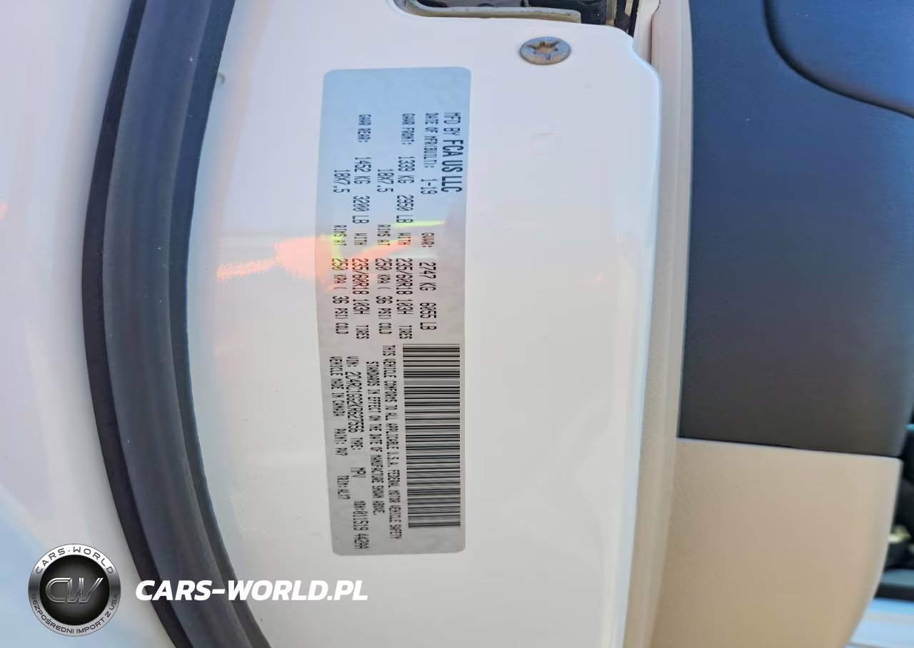 2019 Chrysler Pacifica Limited VIN:2C4RC1GG2KR627556 - 13
