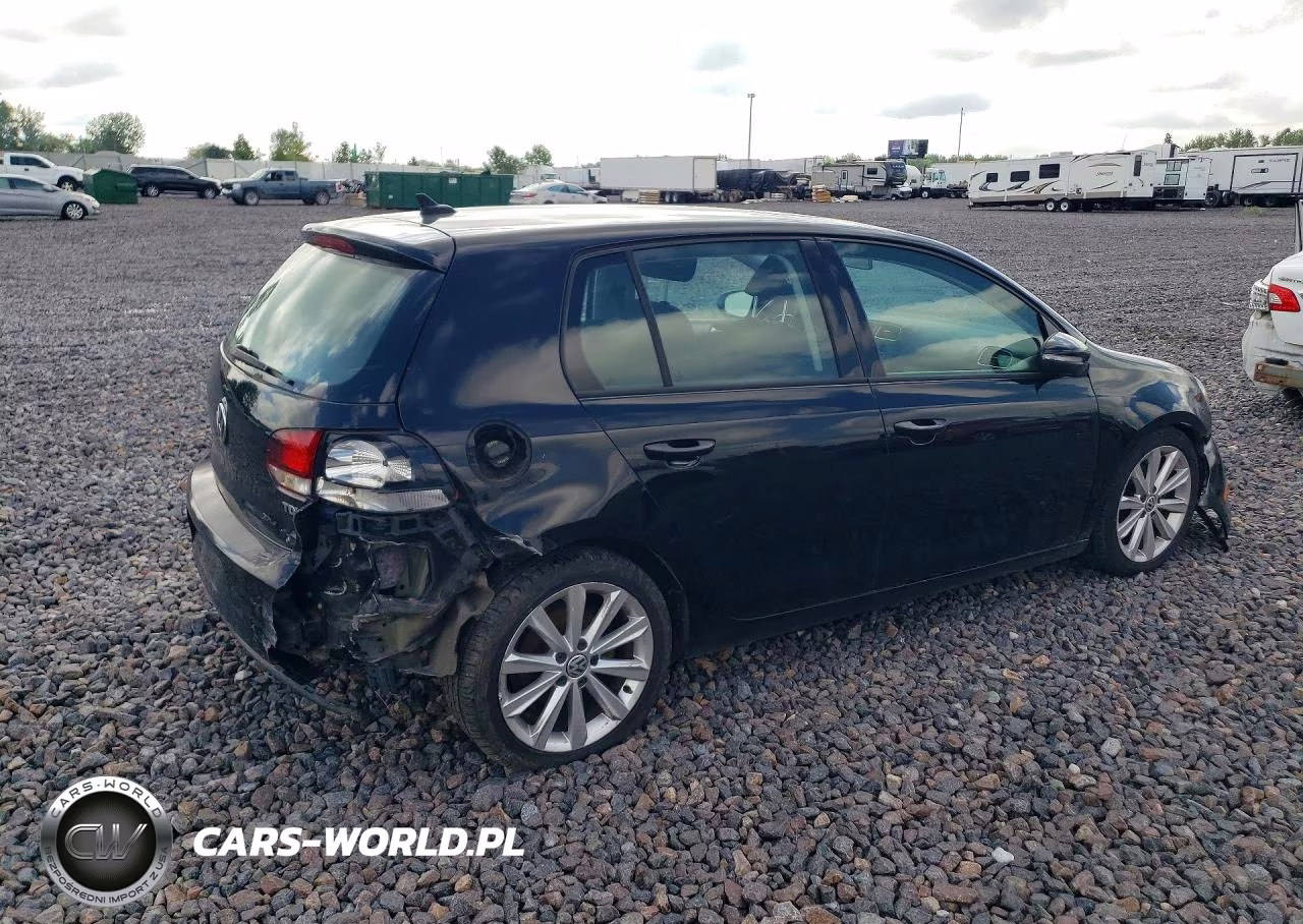 2014 Volkswagen Golf VIN:WVWDM7AJ8EW003674 - 3