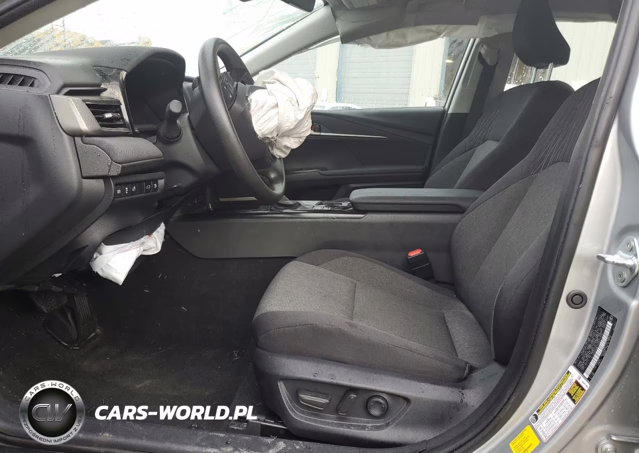 2025 Toyota Camry Le VIN:4T1DAACK7SU017970 - 7
