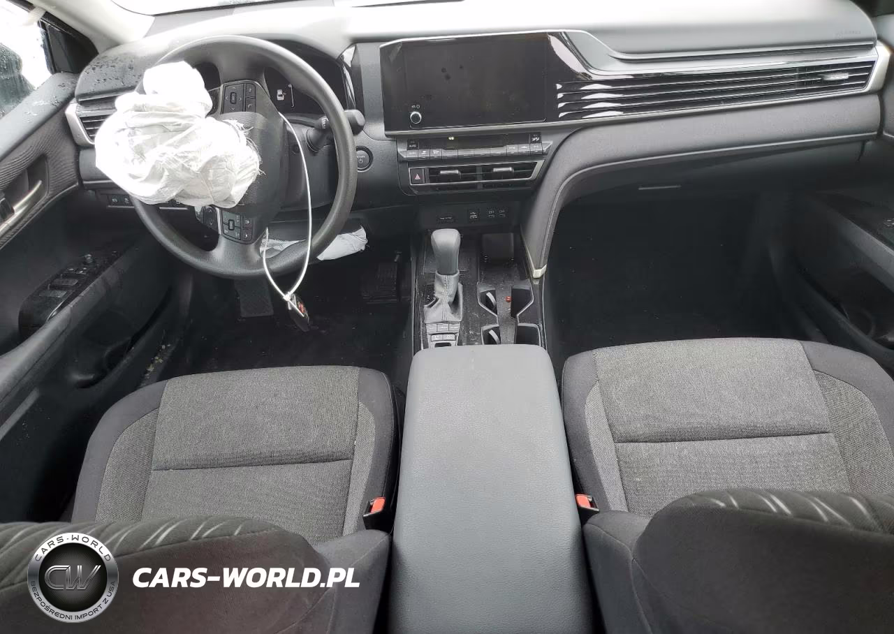 2025 Toyota Camry Le VIN:4T1DAACK7SU017970 - 8