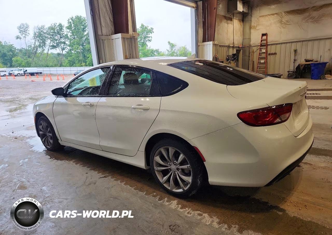 2015 Chrysler 200 S VIN:1C3CCCBG7FN614690 - 2