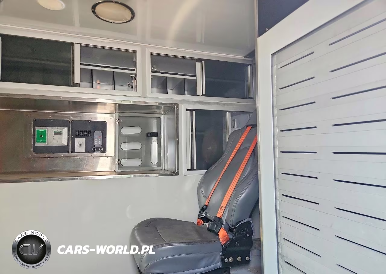 2019 Ford F550 Super Duty VIN:1FD0X5HT3KEE93083 - 11