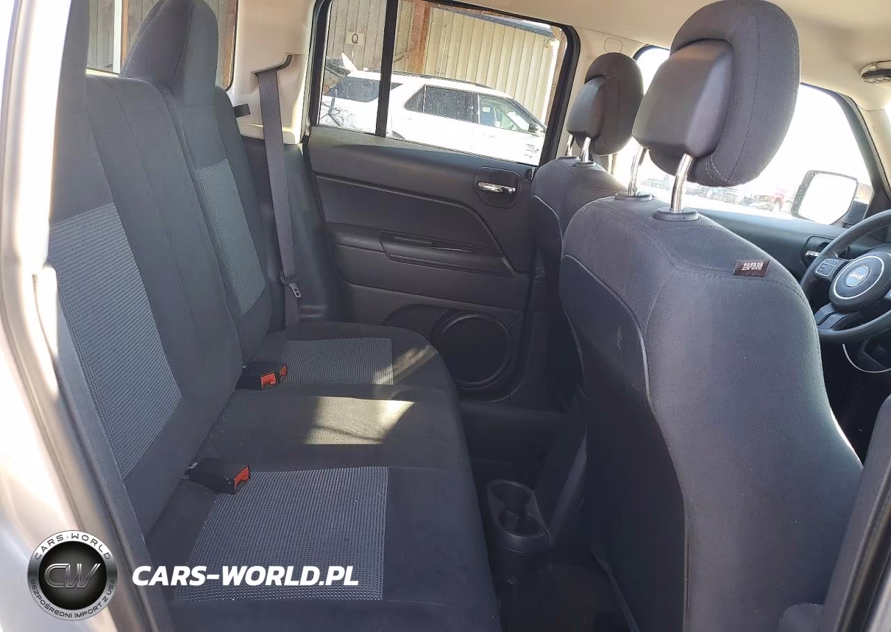 2016 Jeep Patriot Sport VIN:1C4NJRBB6GD718354 - 11