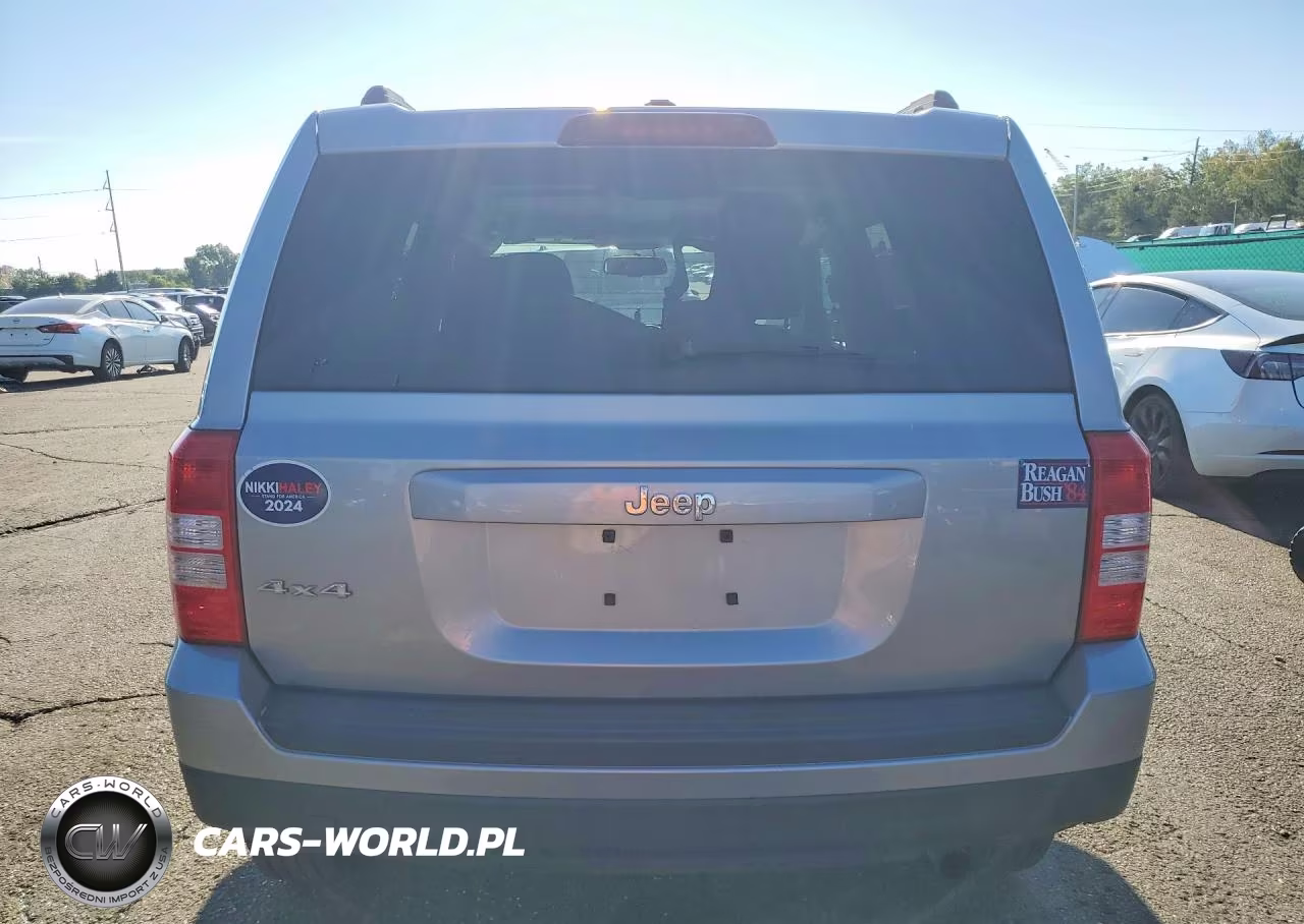 2016 Jeep Patriot Sport VIN:1C4NJRBB6GD718354 - 6