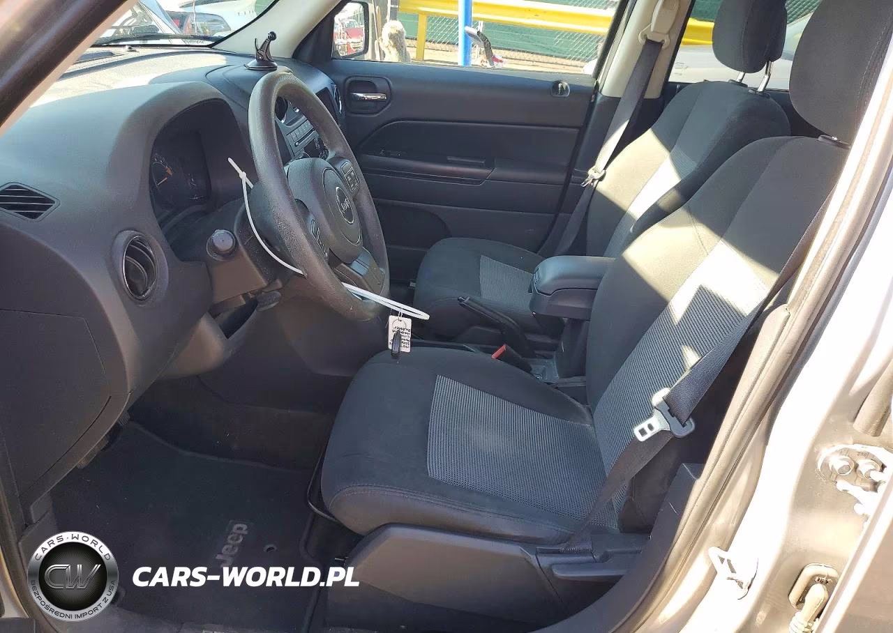 2016 Jeep Patriot Sport VIN:1C4NJRBB6GD718354 - 7
