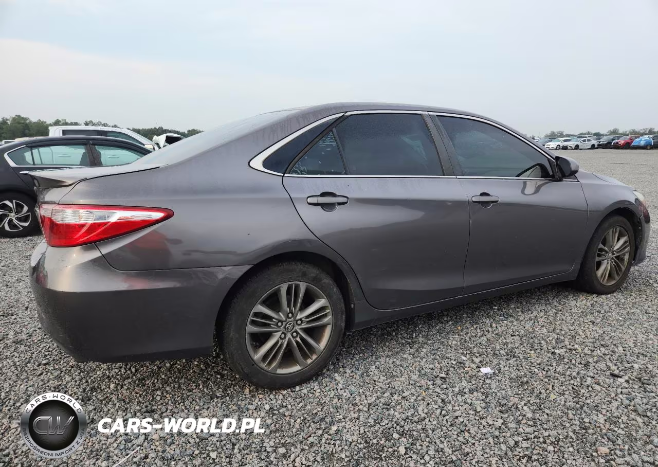 2015 Toyota Camry Se VIN:4T1BF1FK7FU101250 - 3