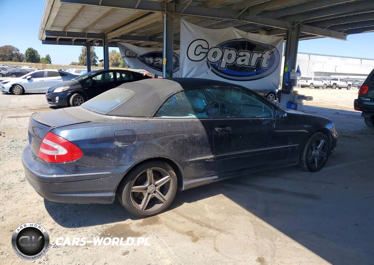 2005 Mercedes-Benz Clk 500 VIN:WDBTK75J55F127945 - 3
