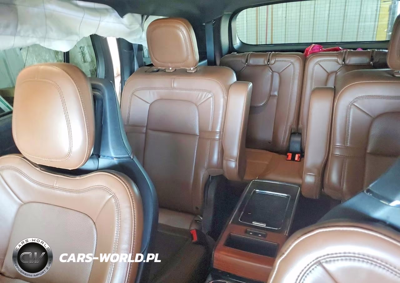 2020 Lincoln Aviator Reserve VIN:5LM5J7XC7LGL32632 - 10