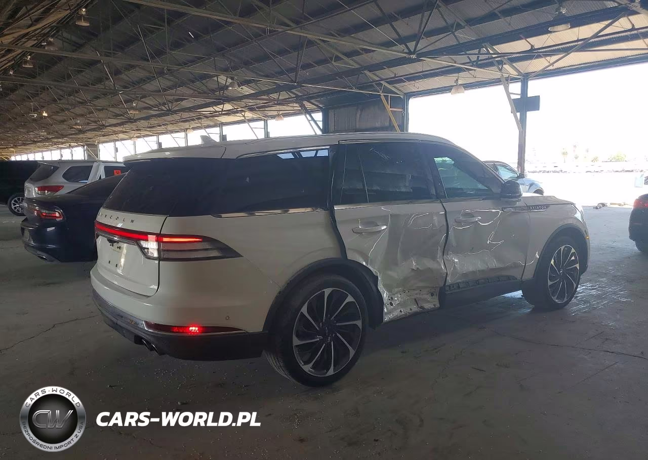 2020 Lincoln Aviator Reserve VIN:5LM5J7XC7LGL32632 - 3