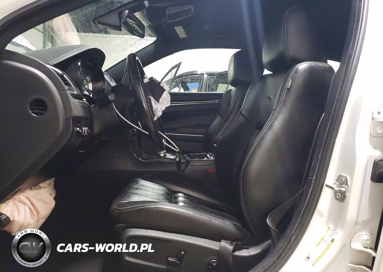 2020 Chrysler 300 S VIN:2C3CCAGG5LH151028 - 7