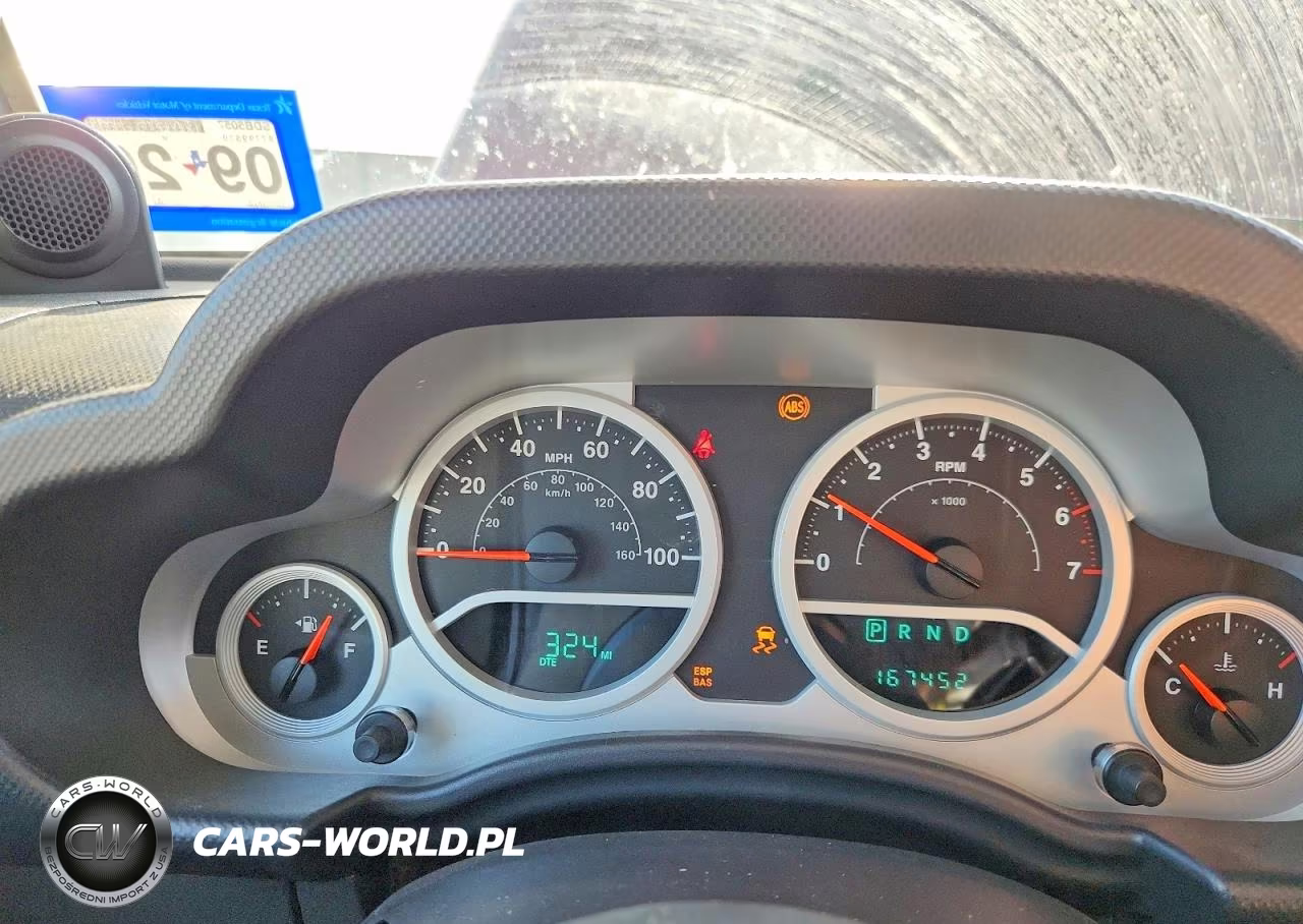 2010 Jeep Wrangler Unlimited Sport VIN:1J4BB3H14AL232144 - 21