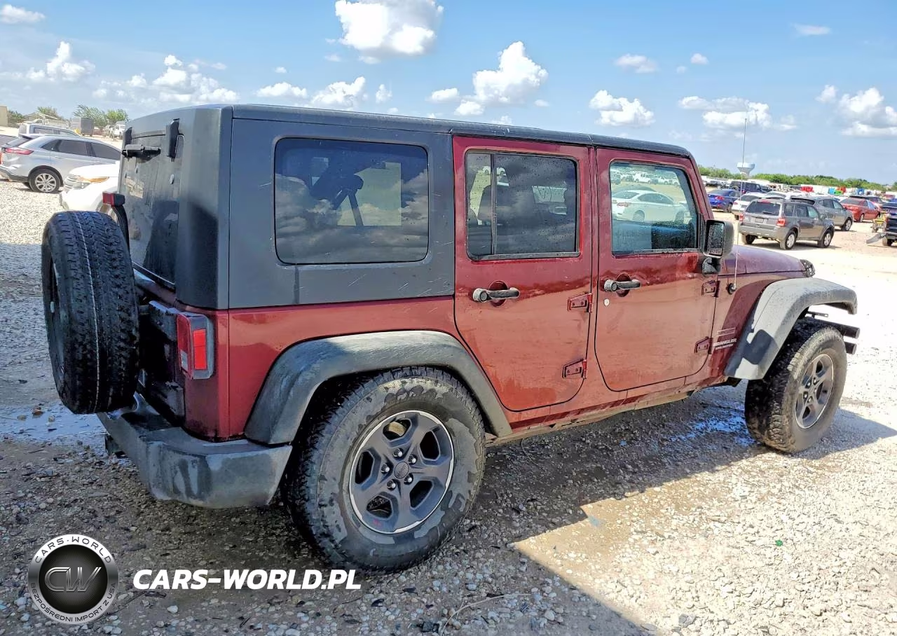 2010 Jeep Wrangler Unlimited Sport VIN:1J4BB3H14AL232144 - 5