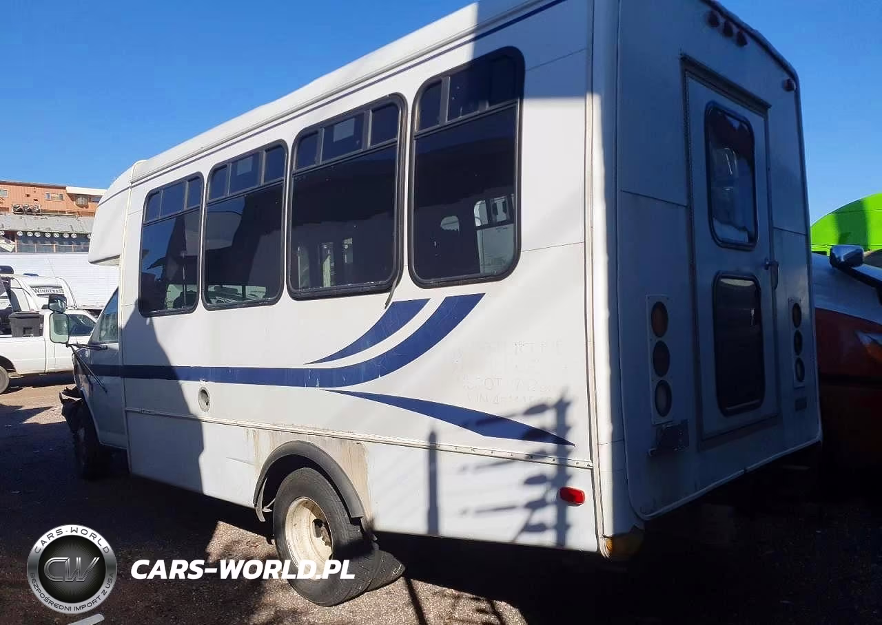 2004 Chevrolet Express G3500 VIN:1GBJG31U641111840 - 3
