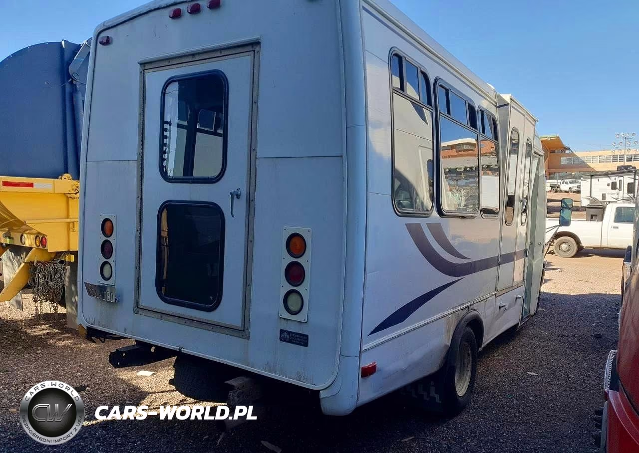 2004 Chevrolet Express G3500 VIN:1GBJG31U641111840 - 4