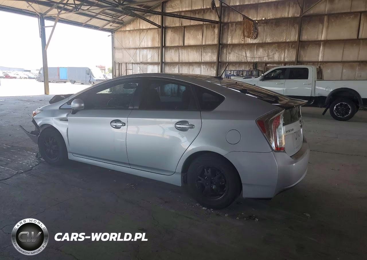 2012 Toyota Prius Four VIN:JTDKN3DUXC5385728 - 2