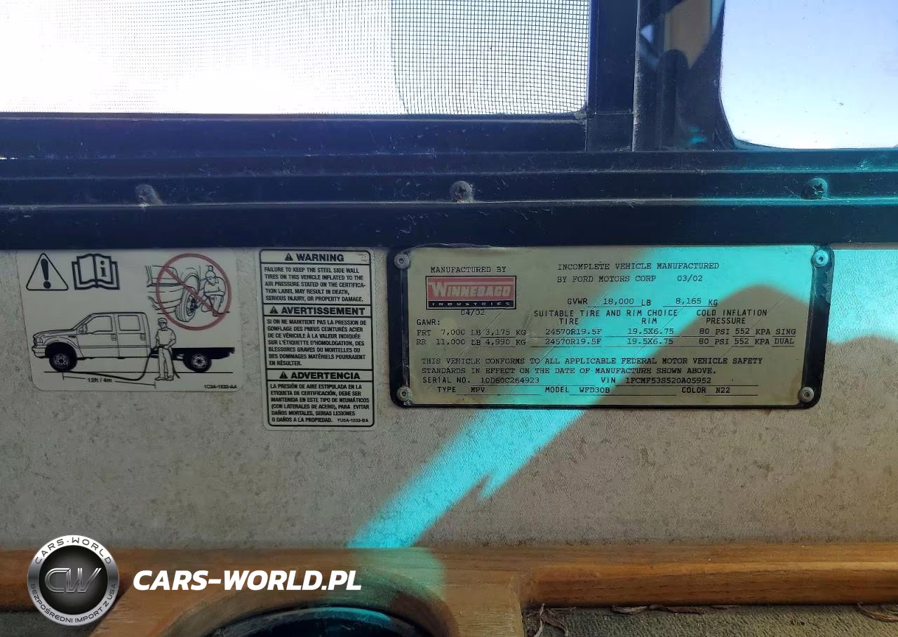 2002 Winnebago Sightseer Camper VIN:1FCMF53S520A05952 - 10