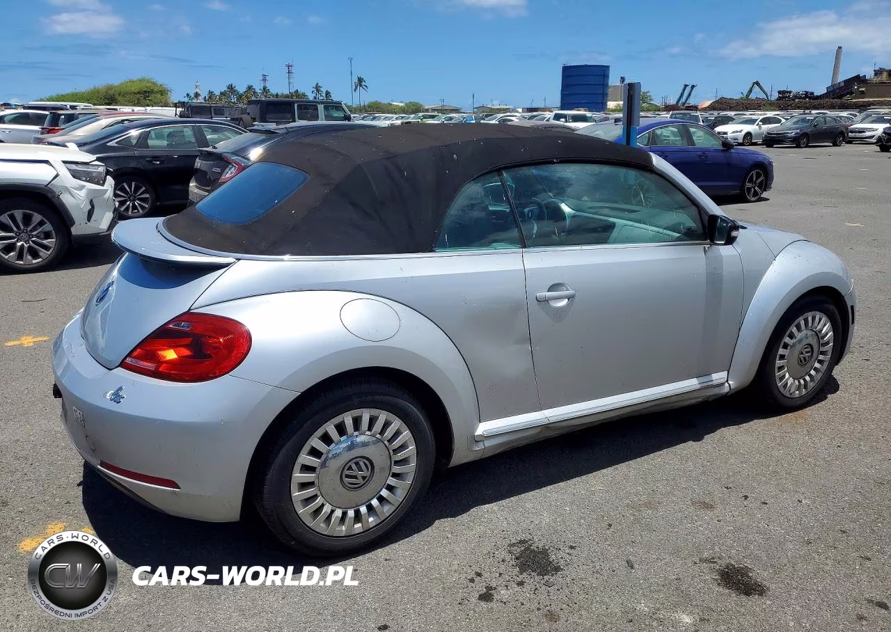2014 Volkswagen Beetle VIN:3VW507AT1EM821715 - 3