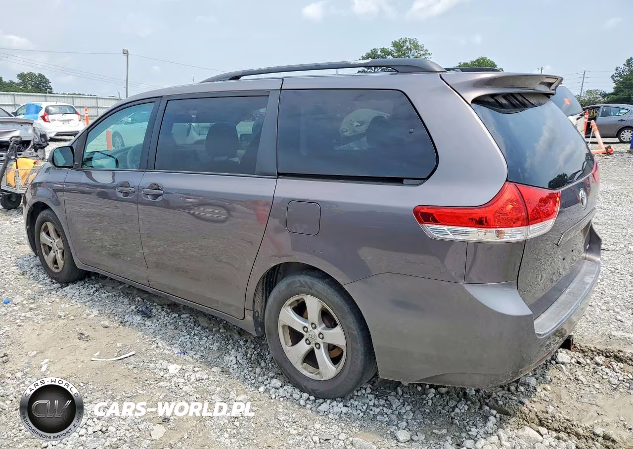 2011 Toyota Sienna Le VIN:5TDKK3DC6BS090375 - 2