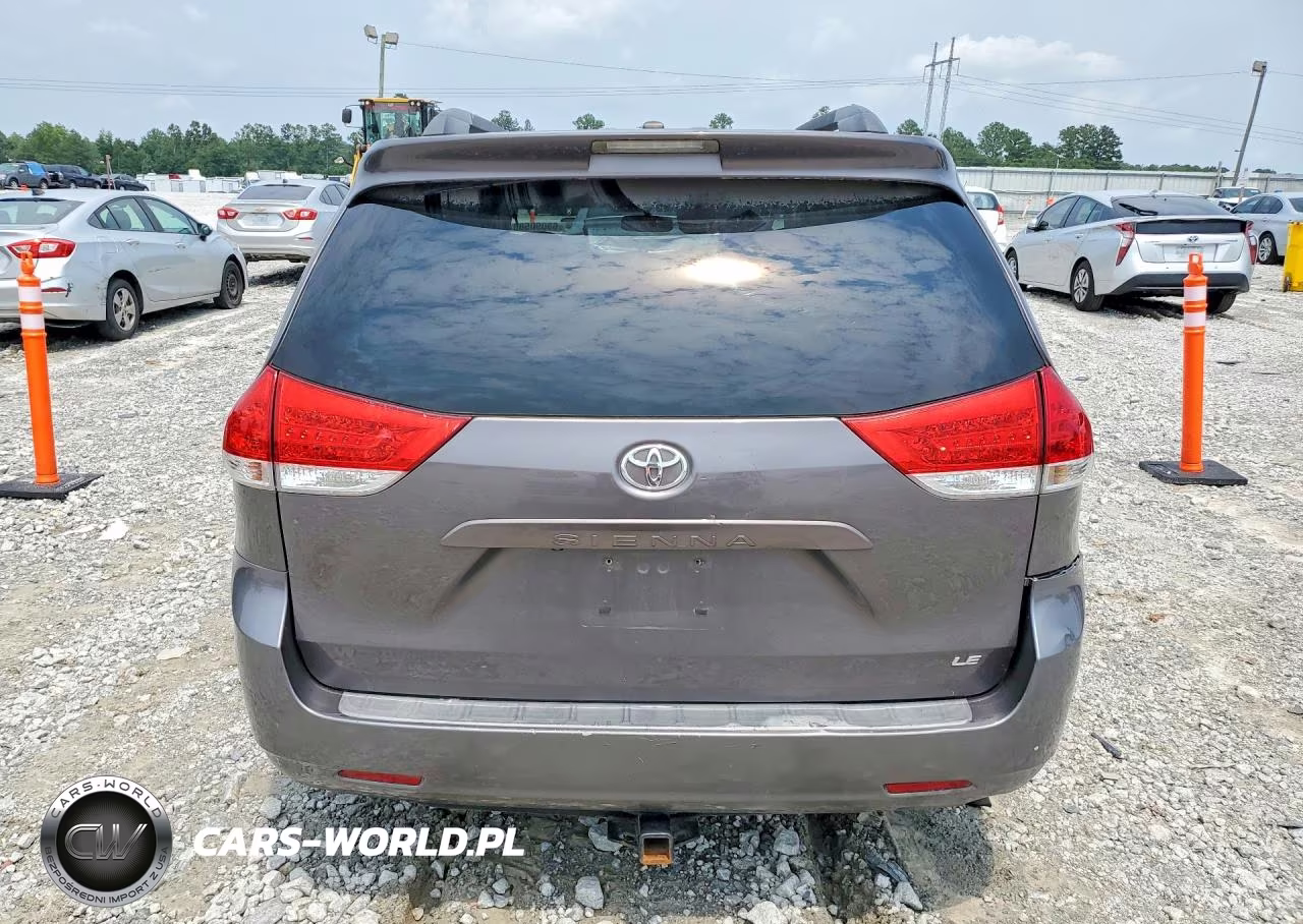 2011 Toyota Sienna Le VIN:5TDKK3DC6BS090375 - 6