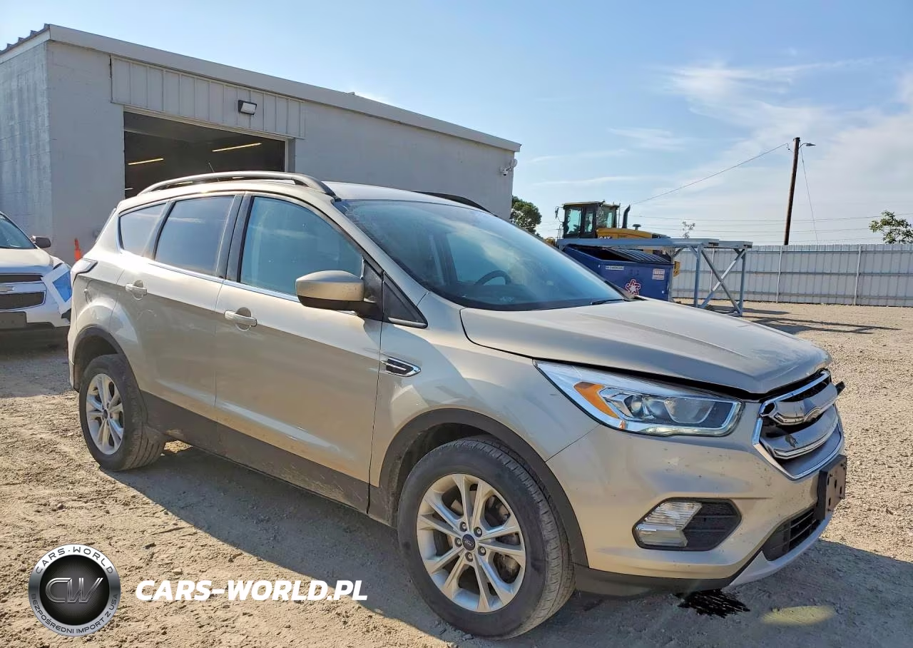 2017 Ford Escape Se VIN:1FMCU9GD8HUE34066 - 4