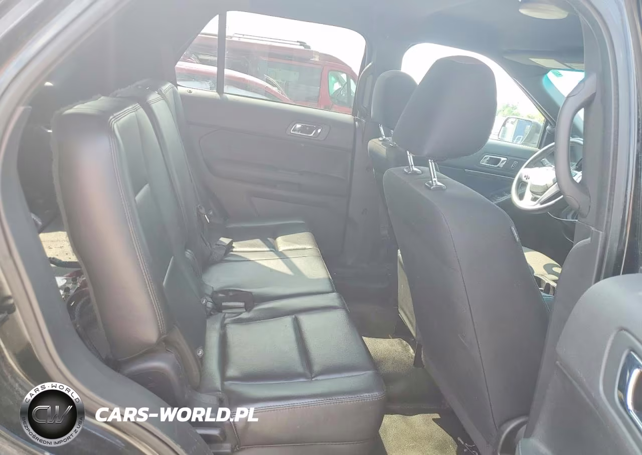 2015 Ford Explorer Police Interceptor VIN:1FM5K8AR2FGA28518 - 11