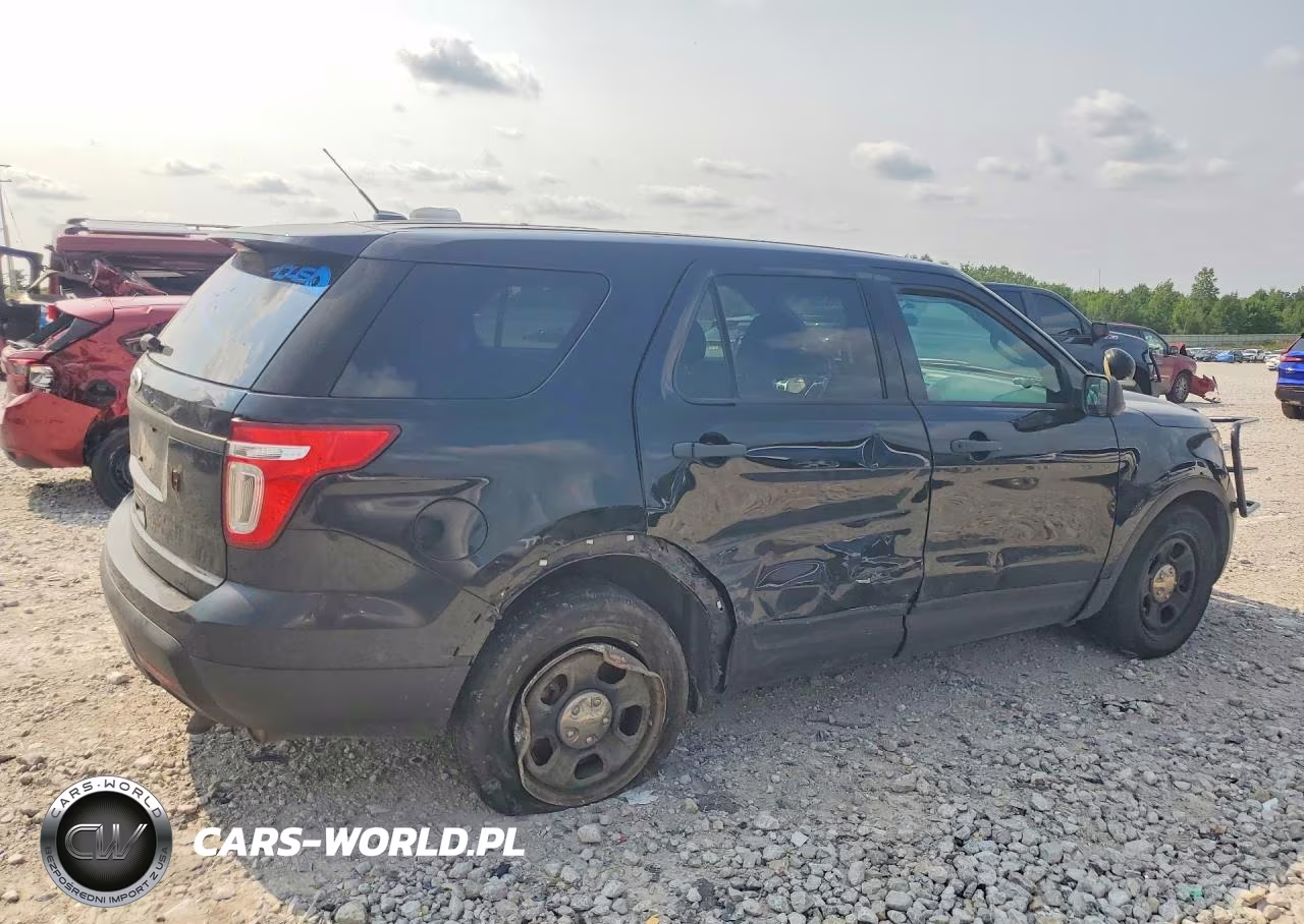 2015 Ford Explorer Police Interceptor VIN:1FM5K8AR2FGA28518 - 3