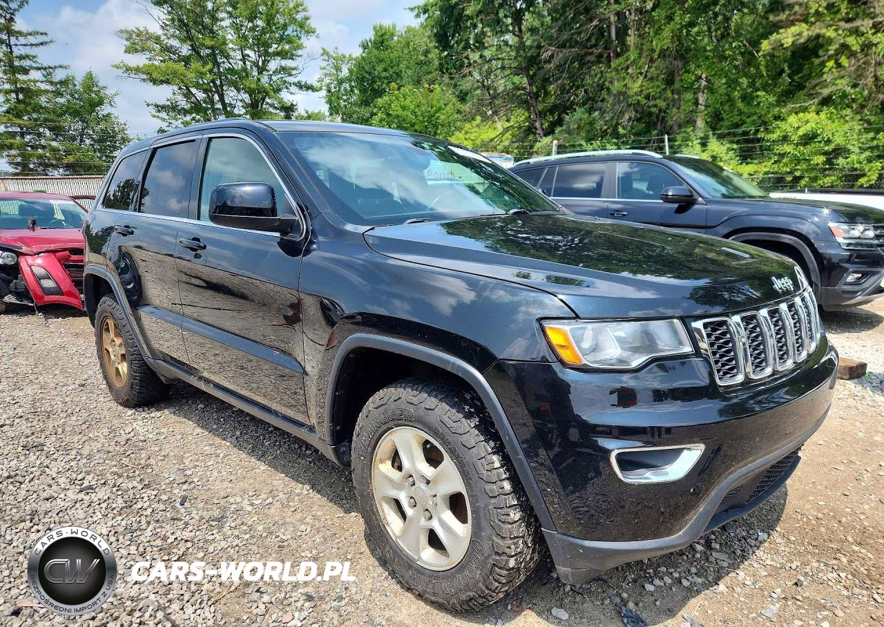 2017 Jeep Grand Cherokee Laredo VIN:1C4RJFAG8HC729618 - 4