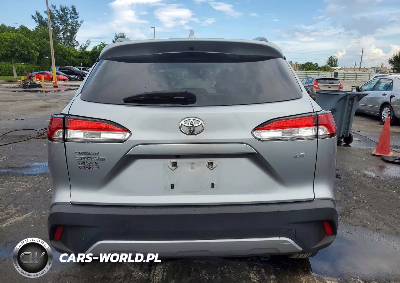 2022 Toyota Corolla Cross Le VIN:7MUCAAAG3NV027134 - 6