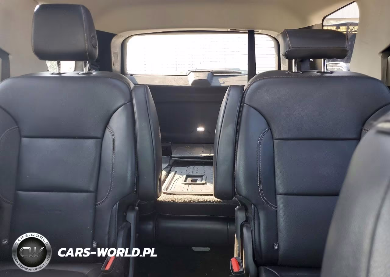 2018 Chevrolet Traverse Premier VIN:1GNEVJKW6JJ264017 - 10