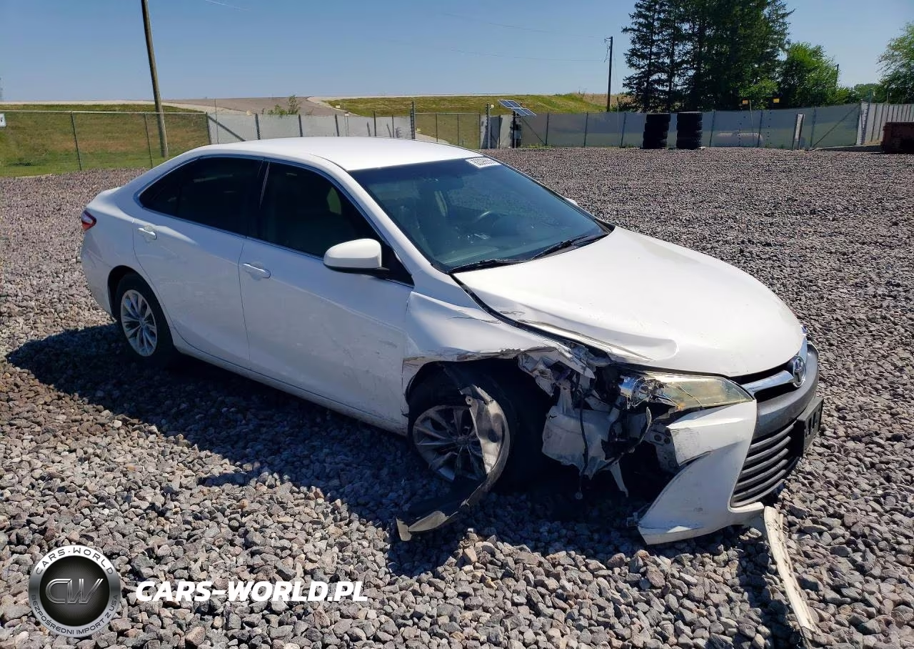 2016 Toyota Camry Le VIN:4T1BF1FK9GU120318 - 4