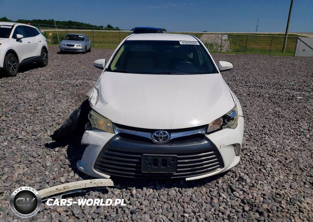 2016 Toyota Camry Le VIN:4T1BF1FK9GU120318 - 5