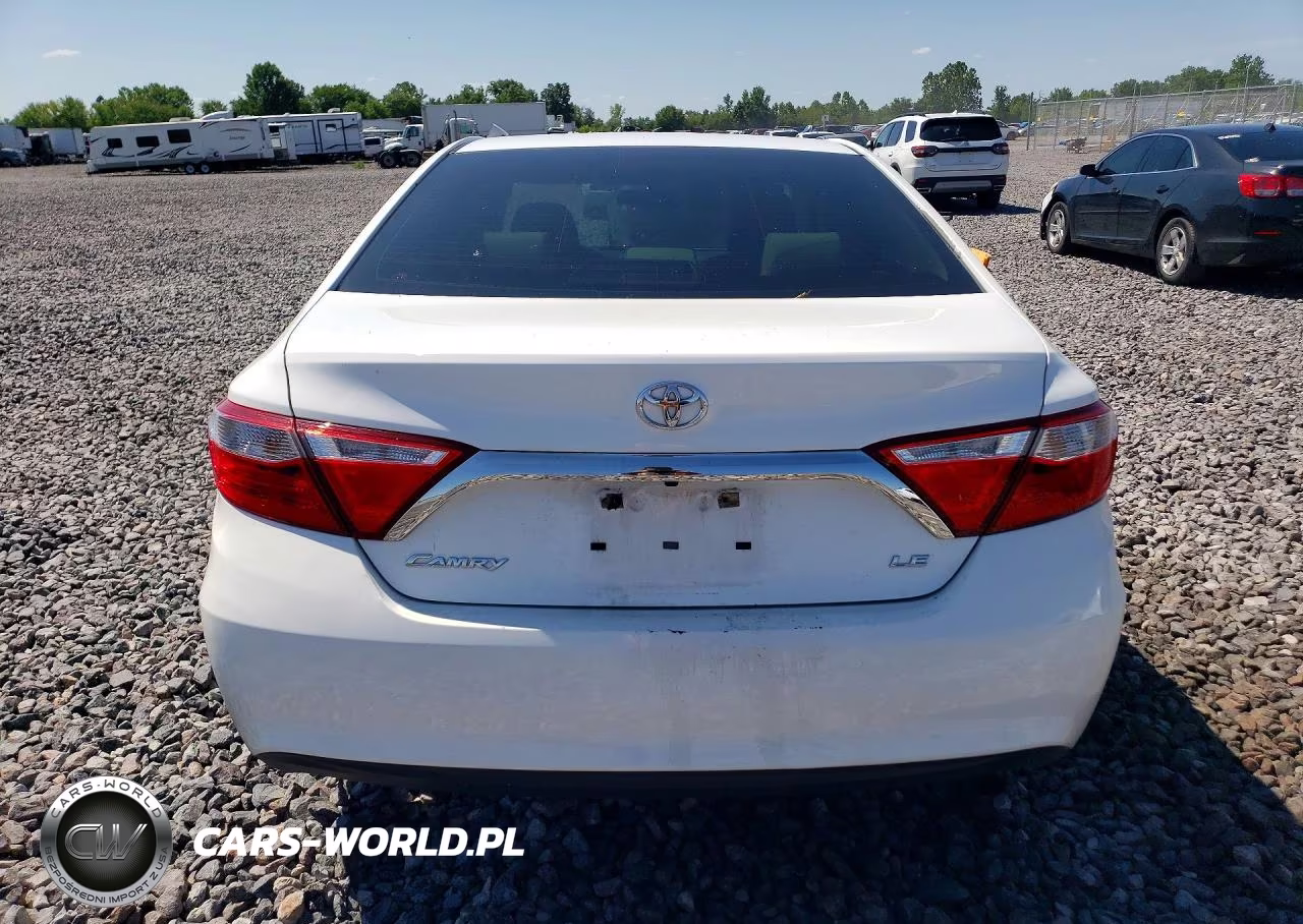 2016 Toyota Camry Le VIN:4T1BF1FK9GU120318 - 6