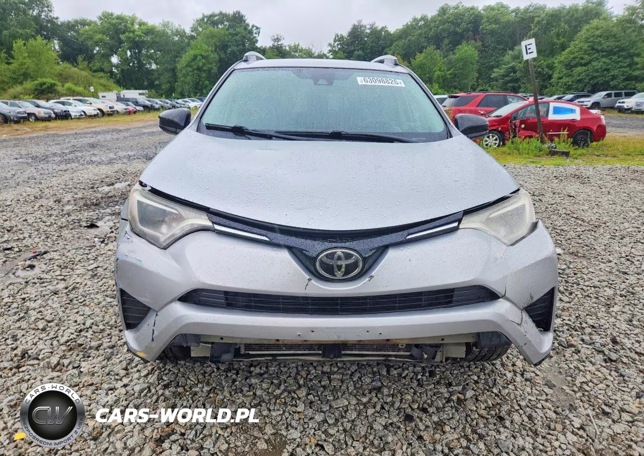 2017 Toyota Rav4 Le VIN:2T3BFREV4HW666334 - 5