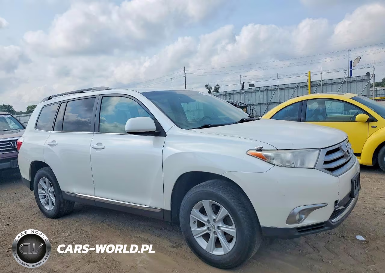 2012 Toyota Highlander Base VIN:5TDBK3EH7CS126098 - 4
